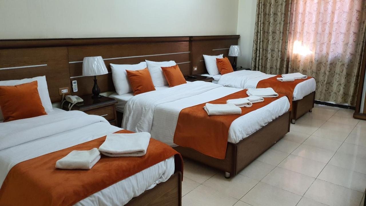 Hotel Sunset 3*